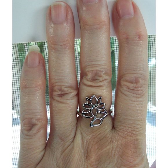 925 STERLING SILVER Large Lotus Flower Ring - Picture 10 of 16